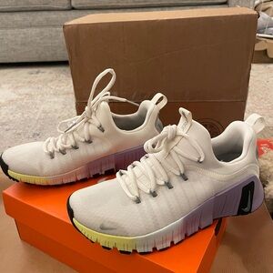 Nike Women's Free Metcon 6 Training Shoes